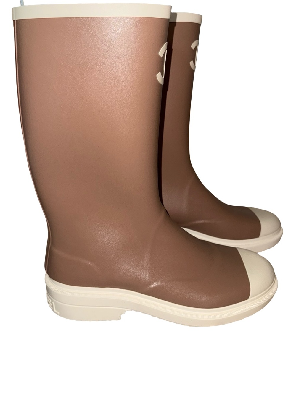 Chanel Caoutchouc CC Logo Rain Boots in beige and white rubber NWT - Picture 4 of 11